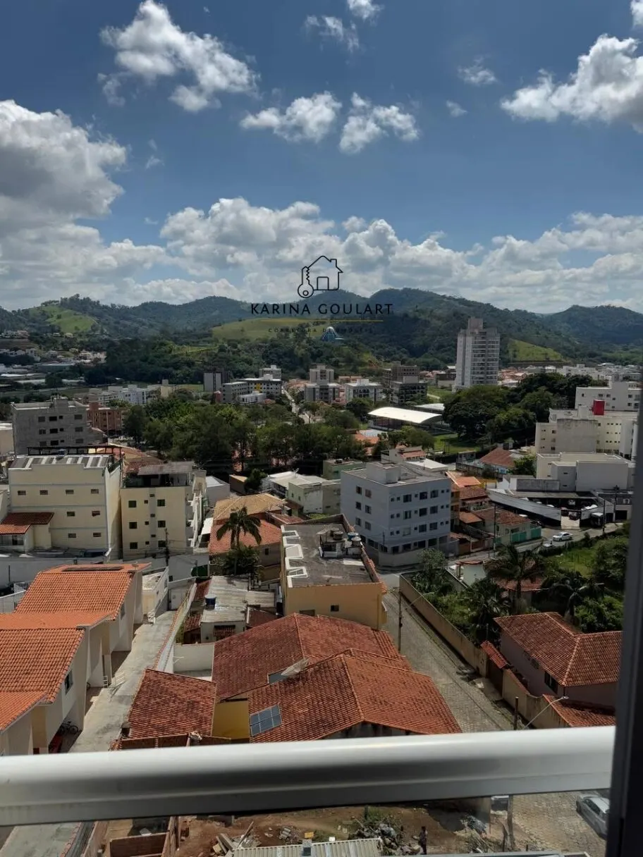 Foto 2 de Apartamento de 2 quartos (1 suíte) com sacada e vista no Residencial Floresta, Cruzeiro