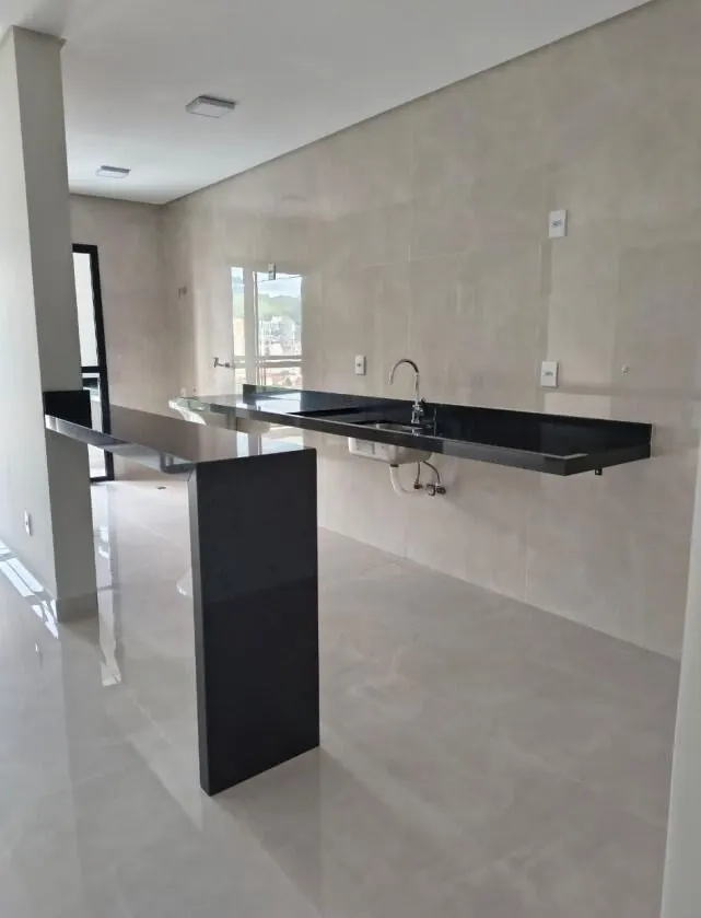 Foto 2 de Apartamento de 2 quartos (1 suíte) com varanda gourmet e 2 vagas, Pinheirinho