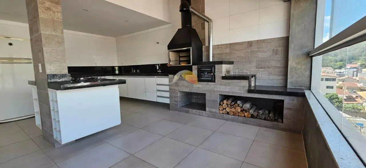 Foto 2 de Apartamento de 2 quartos (1 suíte) com área gourmet, Centro