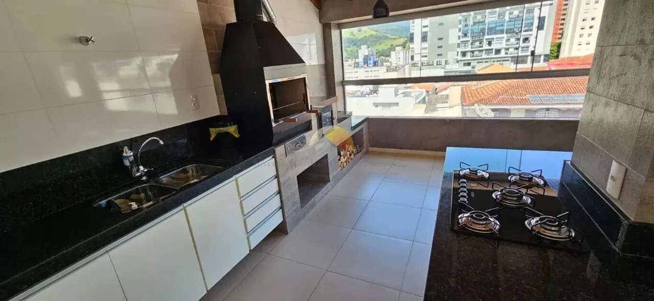 Foto 3 de Apartamento de 2 quartos (1 suíte) com área gourmet, Centro