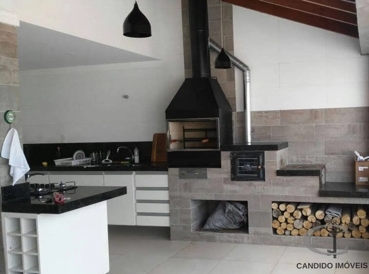 Foto 3 de Apartamento de 2 quartos (1 suíte) com varanda gourmet e fogão a lenha, Centro