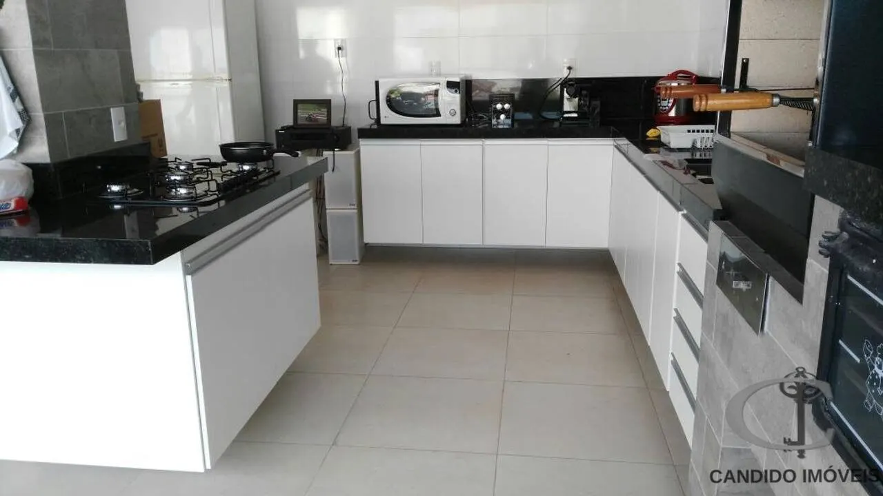 Foto 4 de Apartamento de 2 quartos (1 suíte) com varanda gourmet e fogão a lenha, Centro