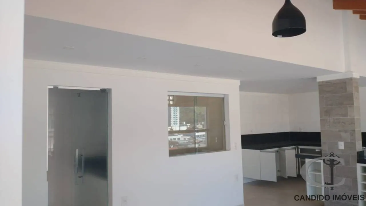 Foto 6 de Apartamento de 2 quartos (1 suíte) com varanda gourmet e fogão a lenha, Centro