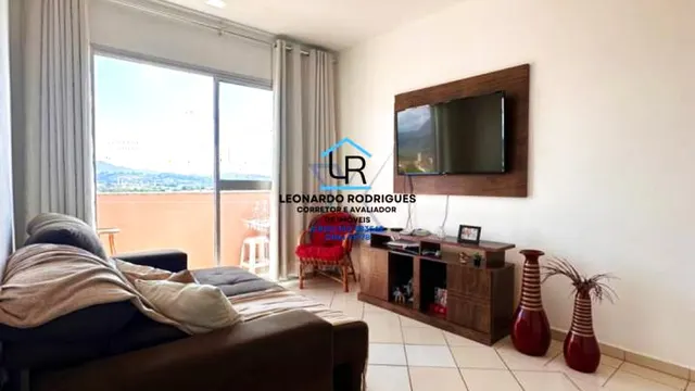 Apartamento de 2 quartos com sacada em condomínio com piscina, Condomínio Chácara das Moças