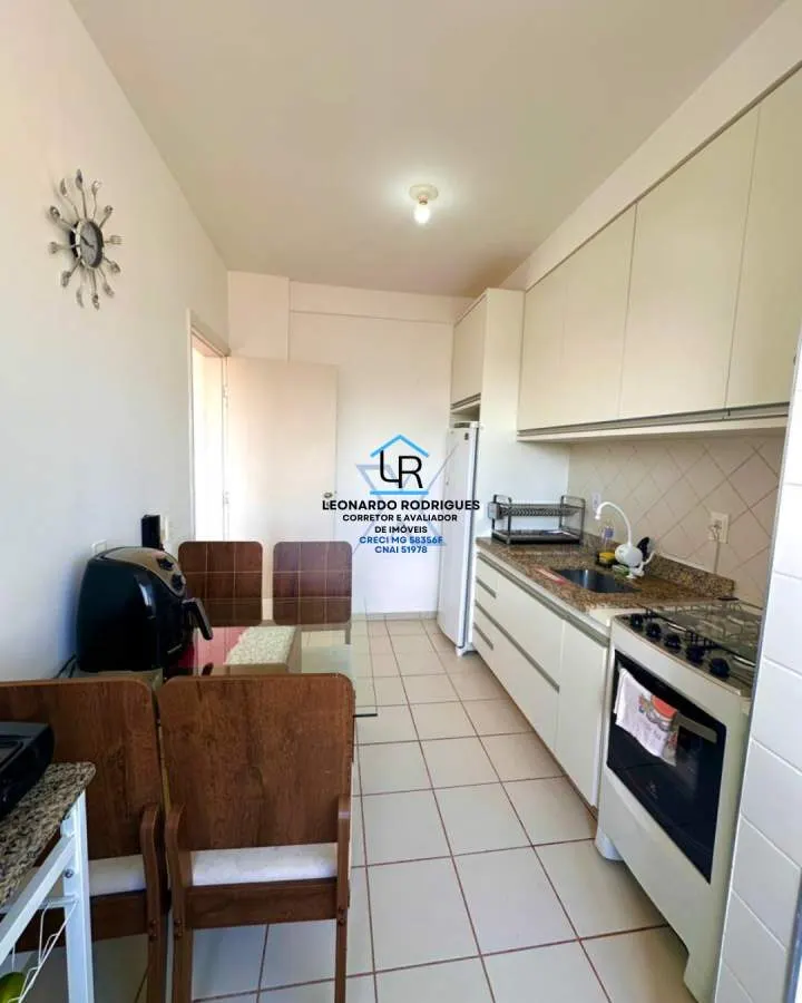 Foto 4 de Apartamento de 2 quartos com sacada em condomínio com piscina, Condomínio Chácara das Moças