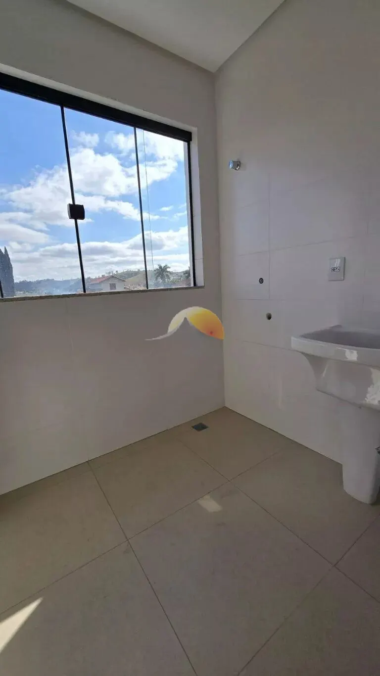 Foto 7 de Apartamento de 2 quartos (1 suíte) com sacada e elevador, Morro Chic