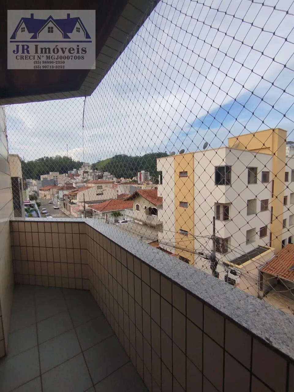 Foto 2 de Apartamento de 2 quartos com varanda e garagem, Varginha