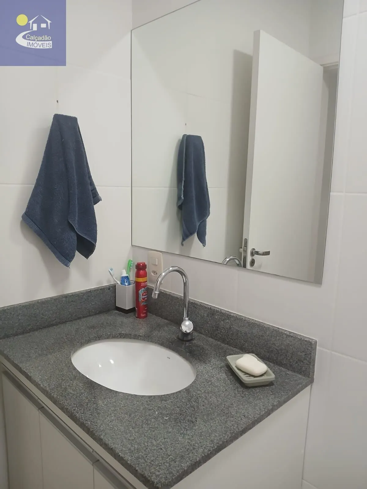 Foto 7 de Apartamento de 2 quartos (1 suíte) com sacada e vista da cidade, Avenida