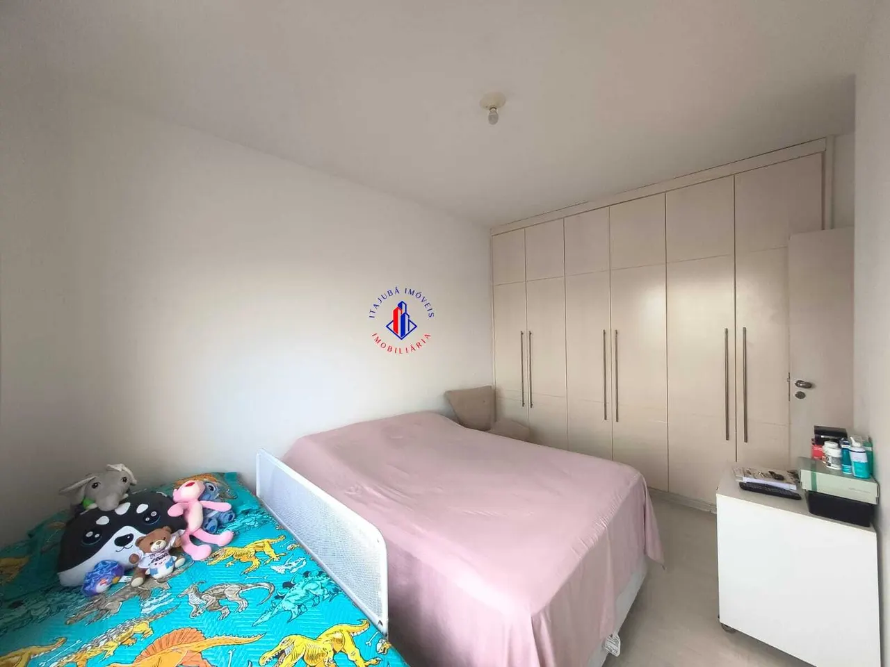 Foto 5 de Apartamento de 2 quartos (1 suíte) com sacada e vista, Morro Chic