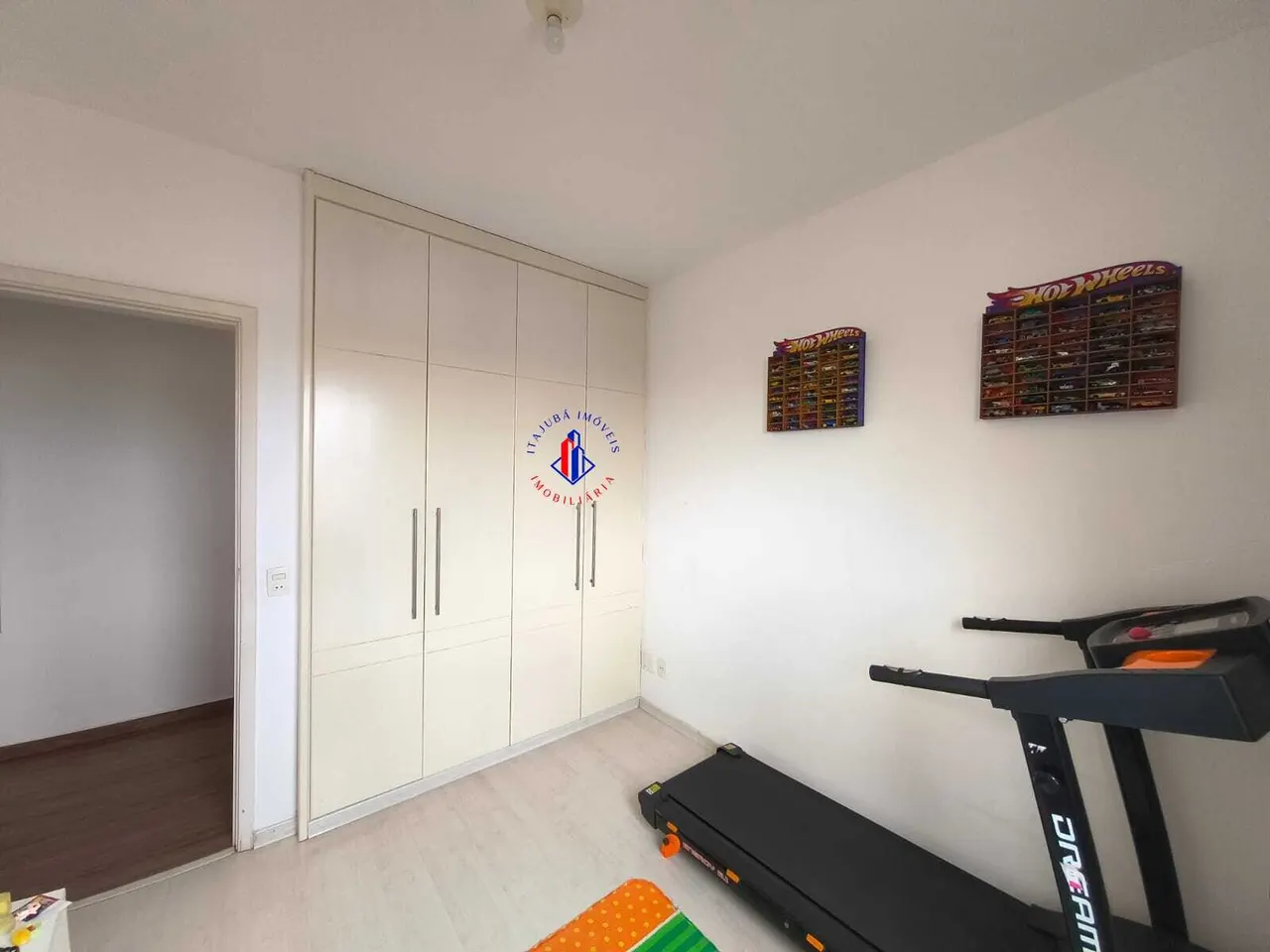 Foto 6 de Apartamento de 2 quartos (1 suíte) com sacada e vista, Morro Chic