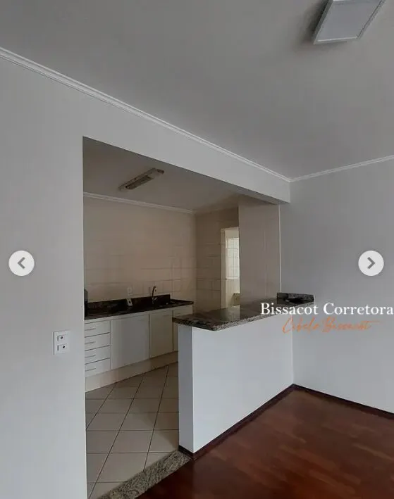 Foto 4 de Apartamento de 2 quartos (1 suíte) com varanda e piso de madeira, Varginha