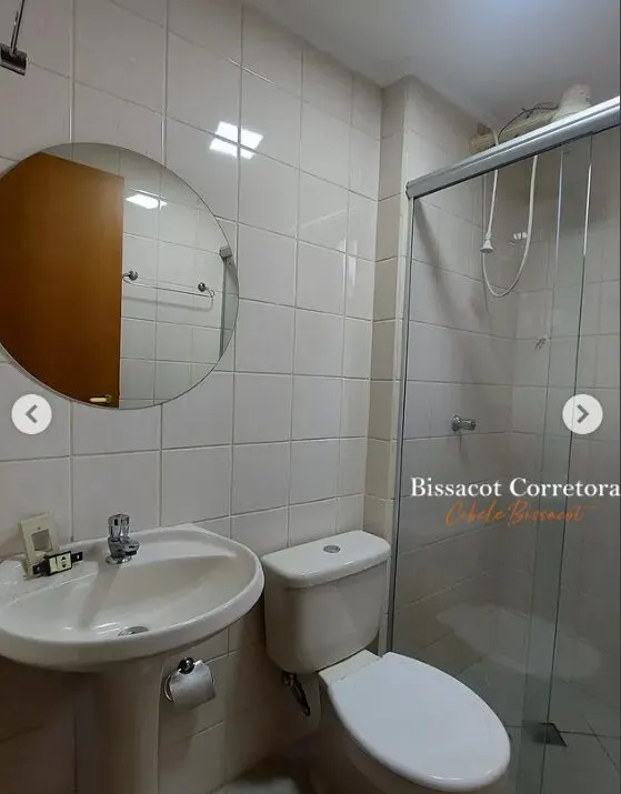 Foto 7 de Apartamento de 2 quartos (1 suíte) com varanda e piso de madeira, Varginha