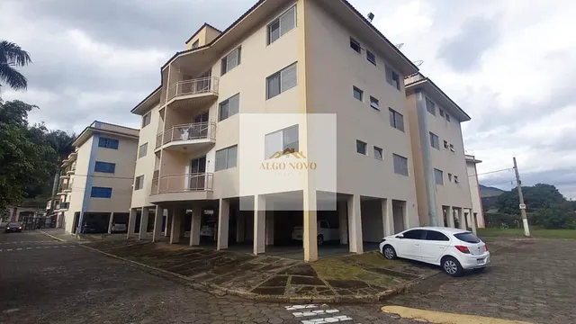 Foto 1 de Apartamento de 2 quartos (1 suíte) com sacada e garagem coberta, Varginha