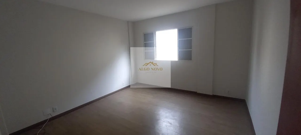 Foto 3 de Apartamento de 2 quartos (1 suíte) com sacada e garagem coberta, Varginha