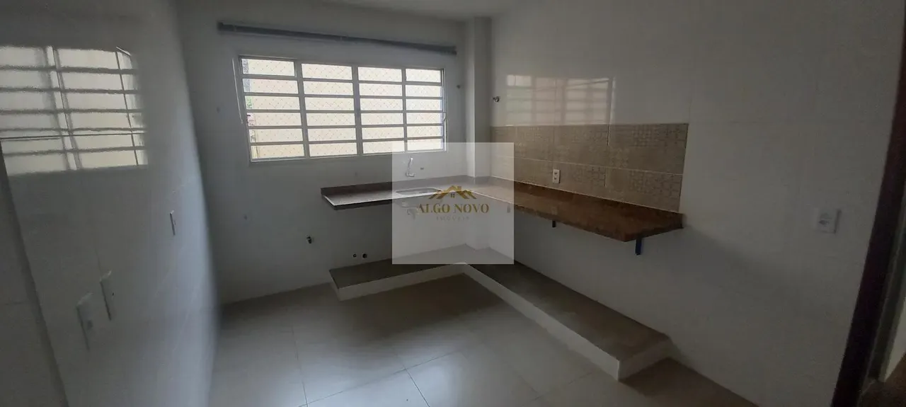 Foto 4 de Apartamento de 2 quartos (1 suíte) com sacada e garagem coberta, Varginha