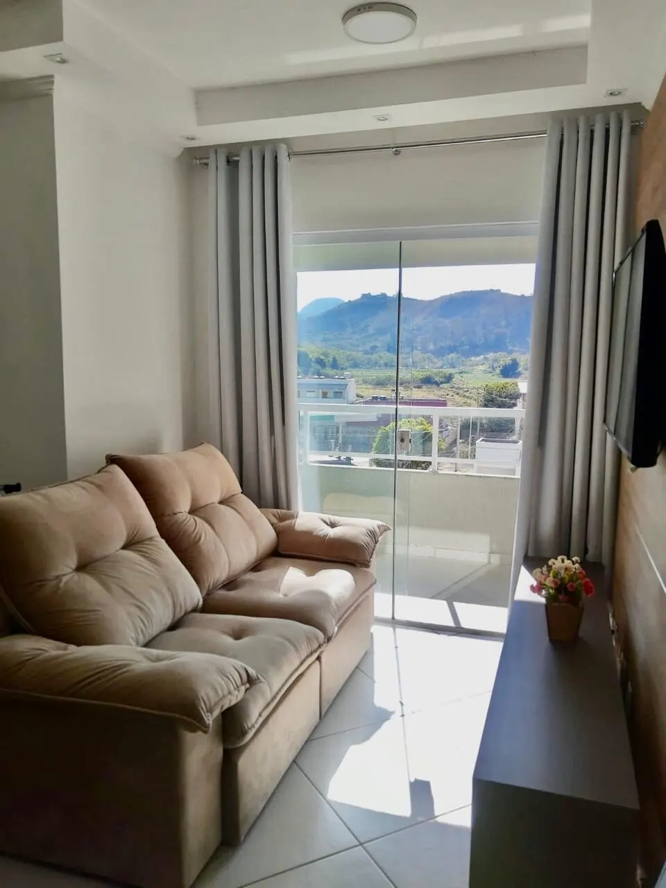 Foto 2 de Apartamento de 2 quartos (1 suíte) com planejados e lazer, Varginha