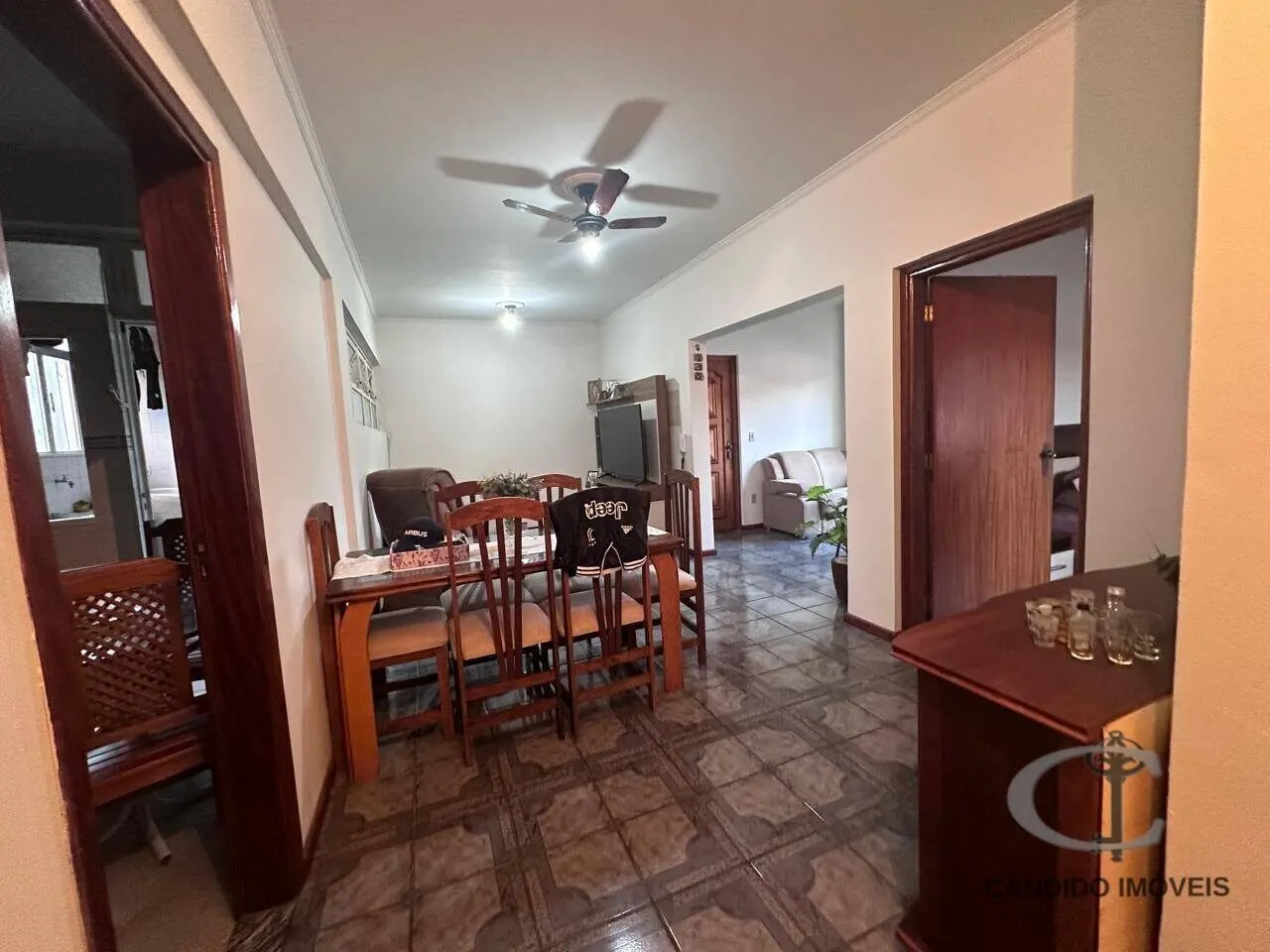 Foto 2 de Apartamento de 2 quartos com sacada e vaga de garagem, Varginha
