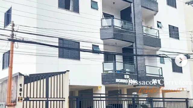Foto 1 de Apartamento de 2 quartos (1 suíte) com varanda e elevador, Morro Chic