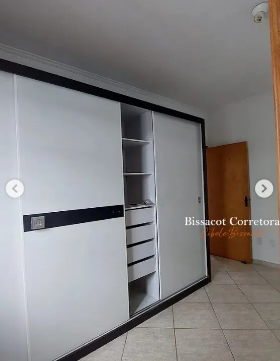 Foto 5 de Apartamento de 2 quartos (1 suíte) com varanda e elevador, Morro Chic
