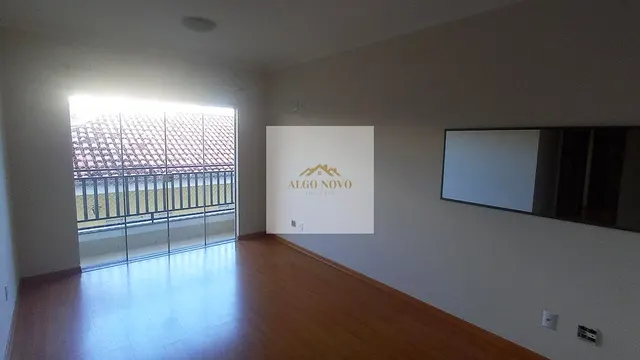 Foto 1 de Apartamento de 2 quartos (1 suíte) com sacada e garagem coberta, Morro Chic