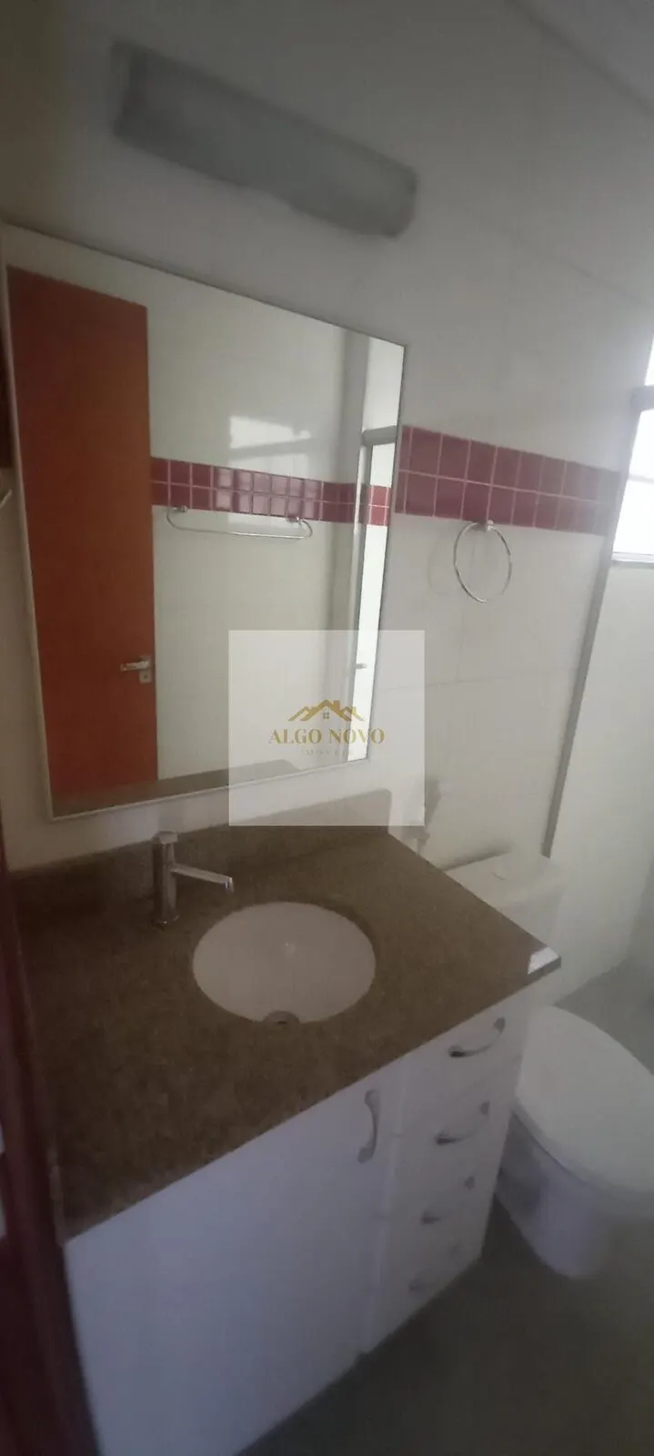 Foto 7 de Apartamento de 2 quartos (1 suíte) com sacada e garagem coberta, Morro Chic