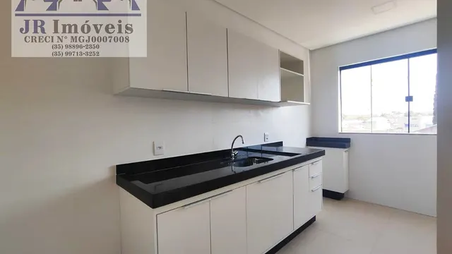 Foto 1 de Apartamento de 2 quartos (1 suíte) com sacada e cozinha planejada, Morro Chic