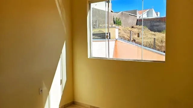 Apartamento de 2 quartos (1 suíte) com garagem, Pinheirinho