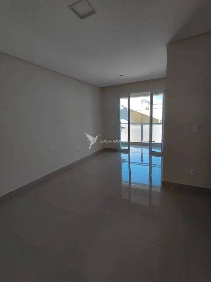 Foto 3 de Apartamento de 2 quartos (1 suíte) com 73 m² para alugar na Rua Doutor Silvestre Ferraz, Pinheirinho