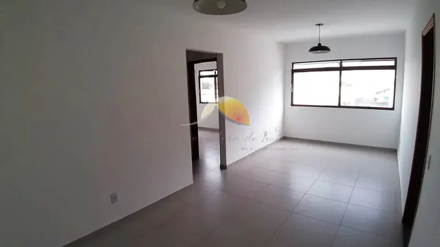 Apartamento reformado de 2 quartos e 2 banheiros, São Vicente