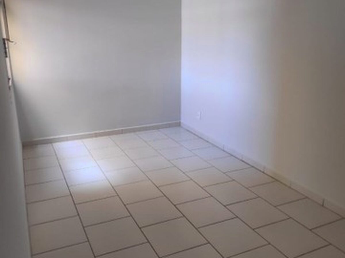 Foto 8 de Apartamento de 2 quartos com vaga na Av. Paulo Chiaradia, São Vicente