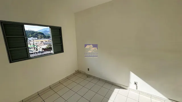 Apartamento de 2 quartos com área de serviço e garagem, Varginha