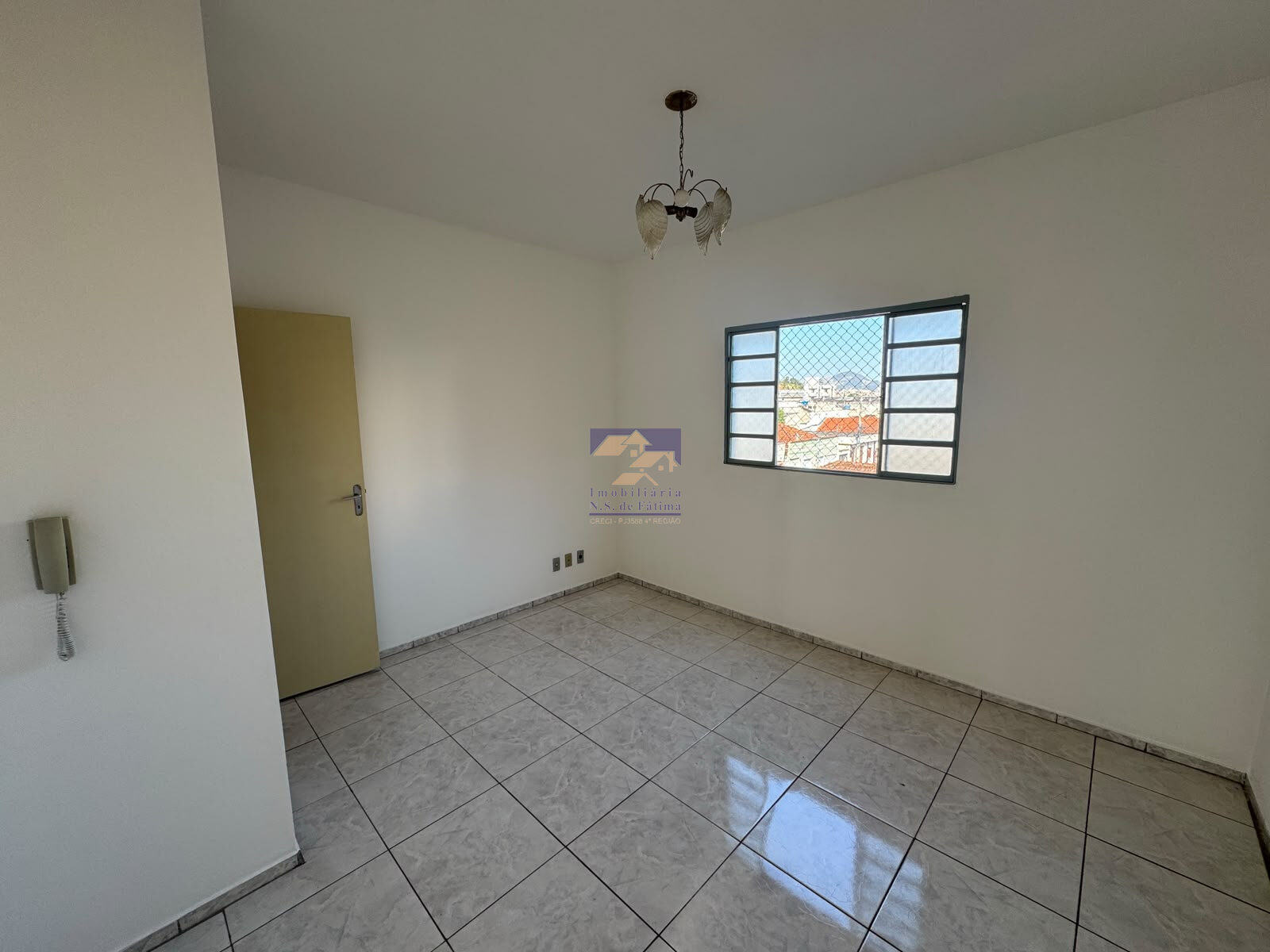 Foto 2 de Apartamento de 2 quartos com área de serviço e garagem, Varginha