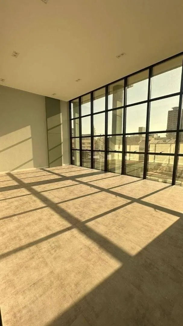 Foto 2 de Apartamento de 2 suítes com 2 vagas e prédio com academia, Varginha