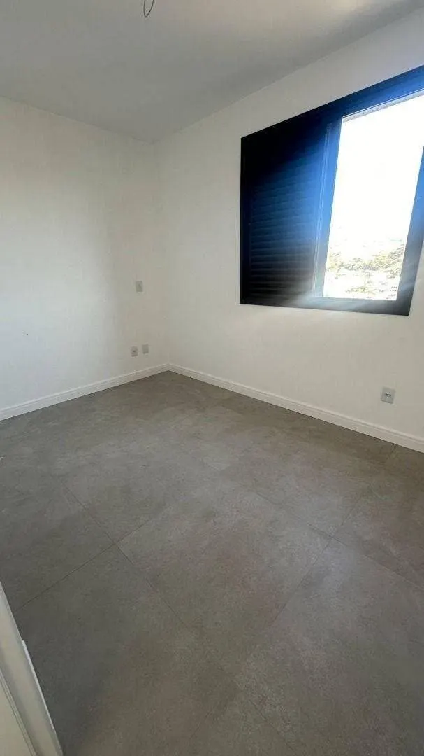 Foto 4 de Apartamento de 2 suítes com 2 vagas e prédio com academia, Varginha