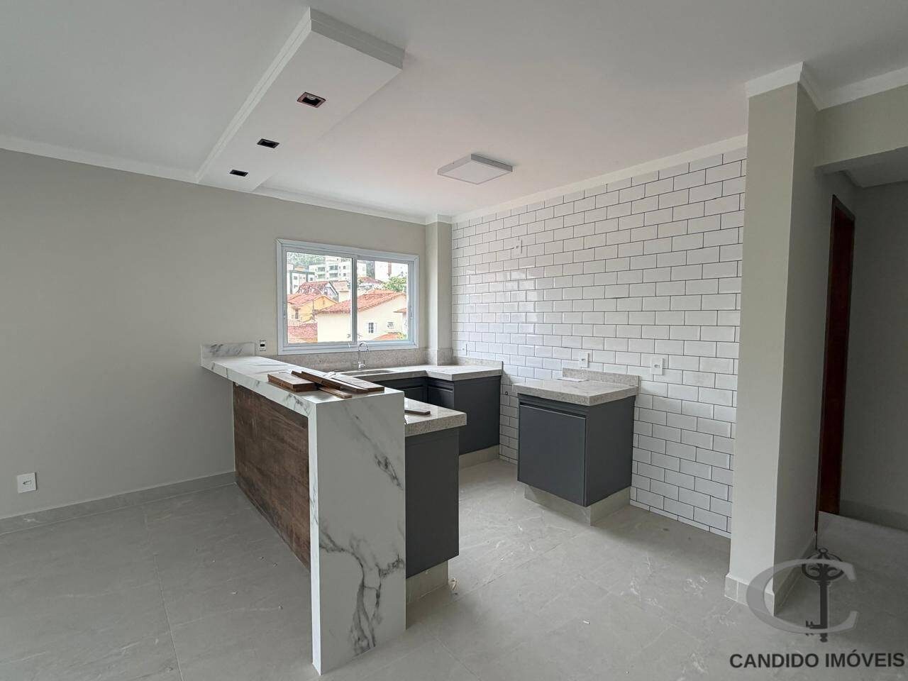 Foto 5 de Apartamento novo de 2 suítes com varanda e lavabo, Varginha