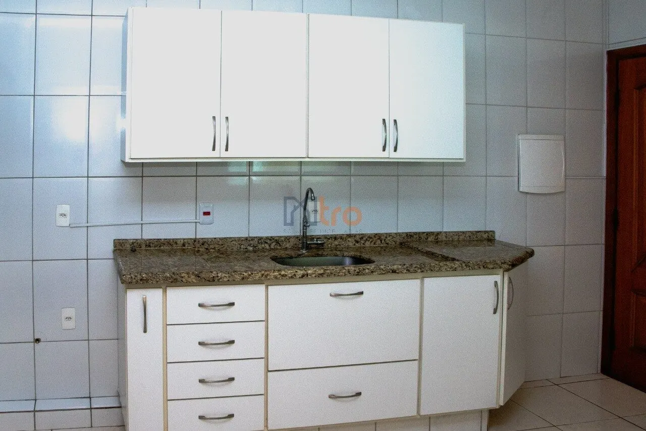 Foto 2 de Apartamento de 3 quartos (1 suíte) com 2 vagas cobertas, Medicina