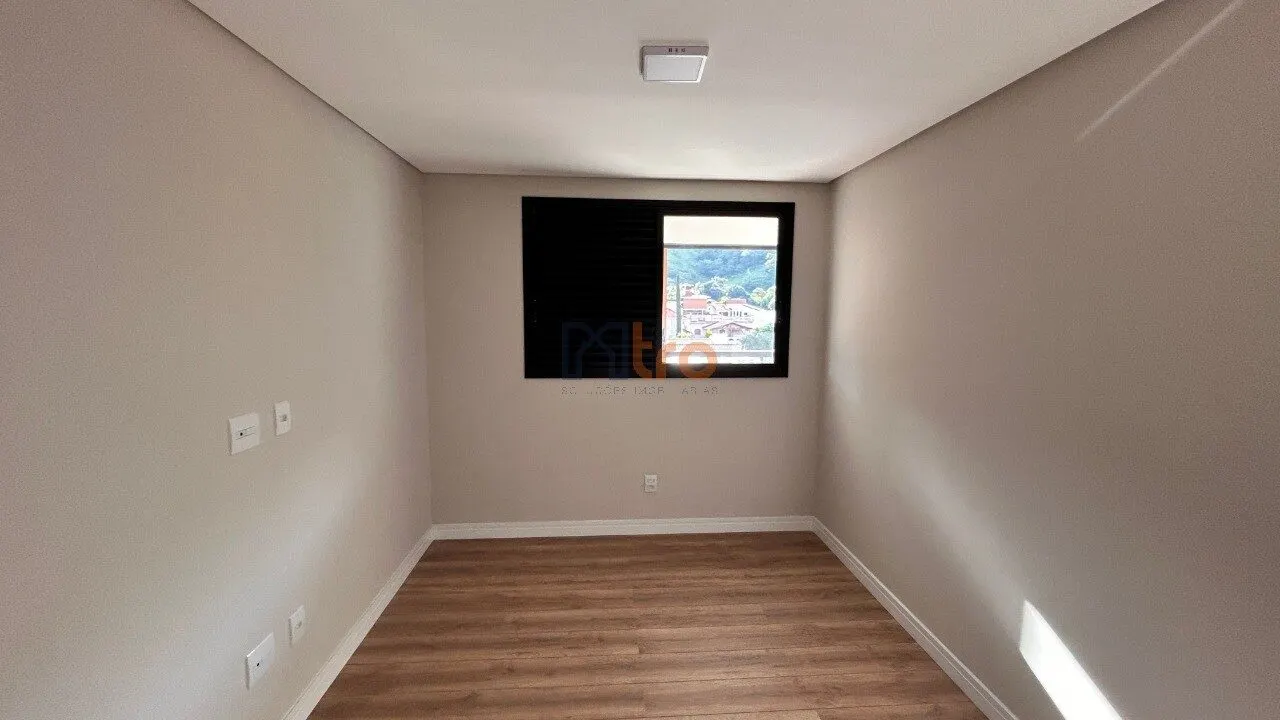 Foto 6 de Apartamento de 3 quartos (1 suíte) com varanda e churrasqueira no Residencial Verona, Pinheirinho