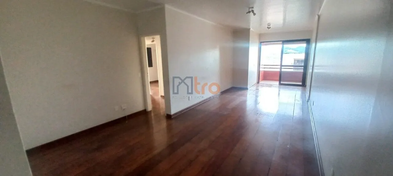 Foto 3 de Apartamento de 3 quartos (1 suíte) com 130 m² e vista para a cidade, Centro