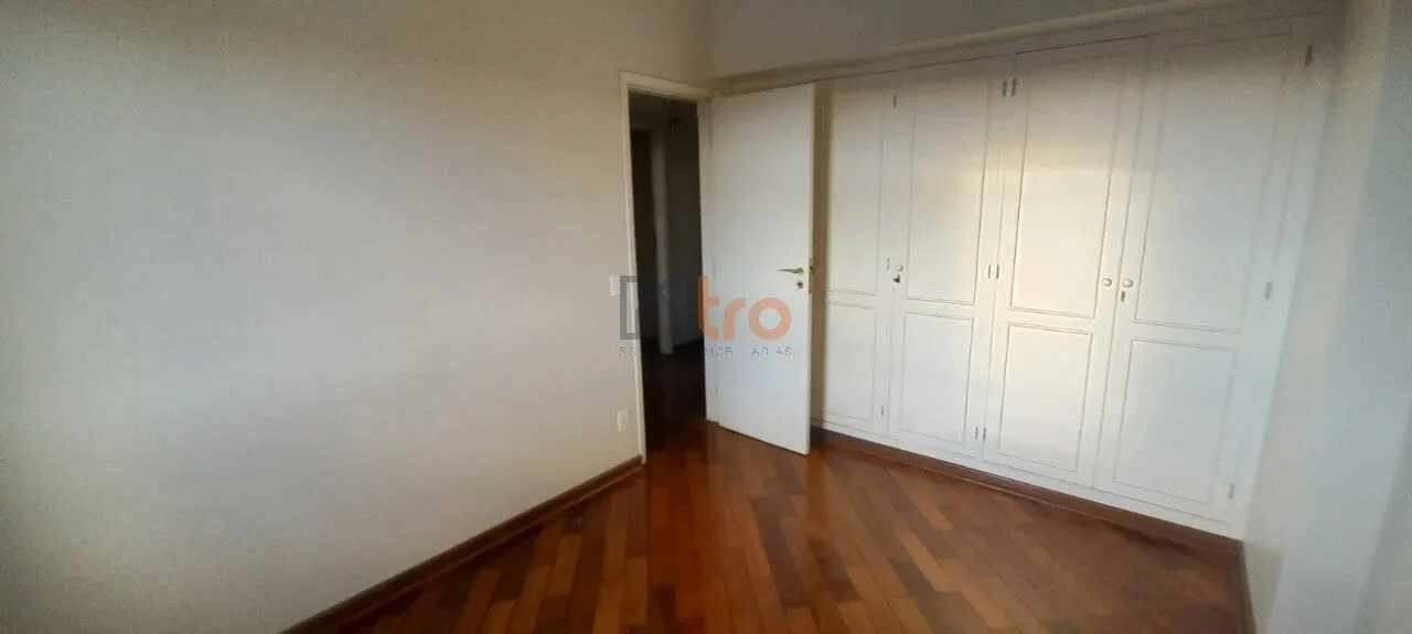 Foto 6 de Apartamento de 3 quartos (1 suíte) com 130 m² e vista para a cidade, Centro
