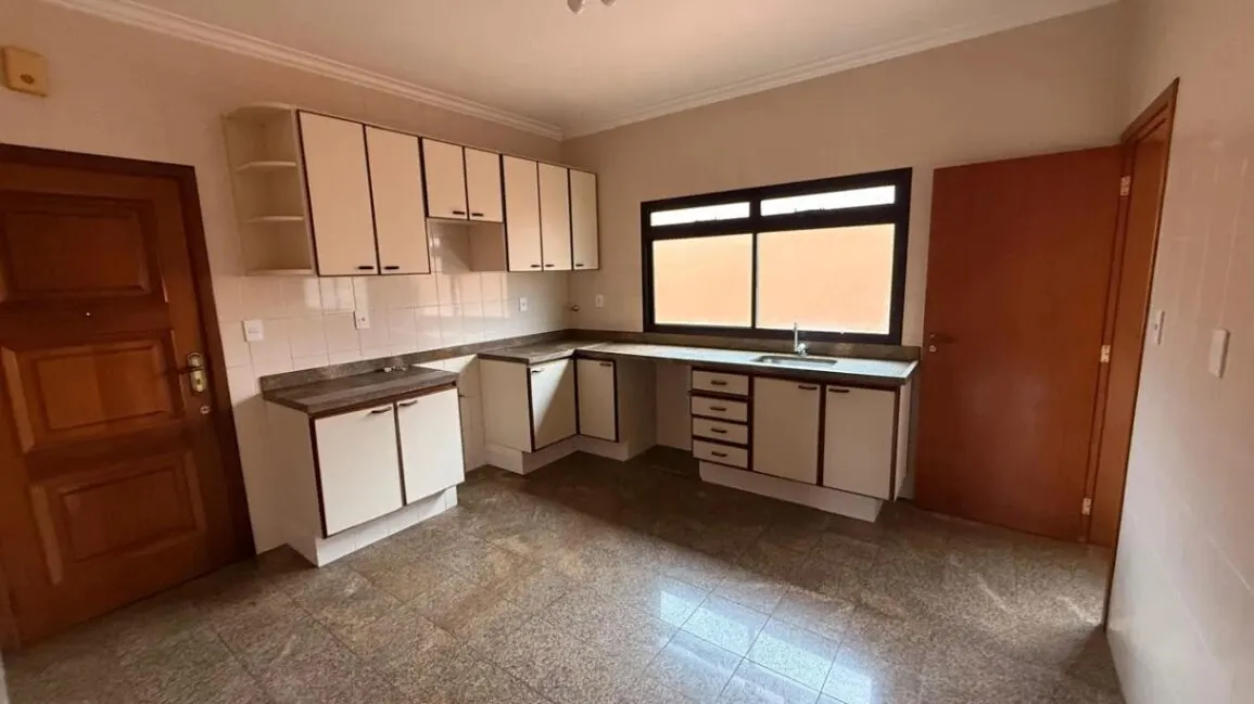 Foto 2 de Apartamento de 3 quartos (1 suíte) com sacada e piso de madeira, Varginha