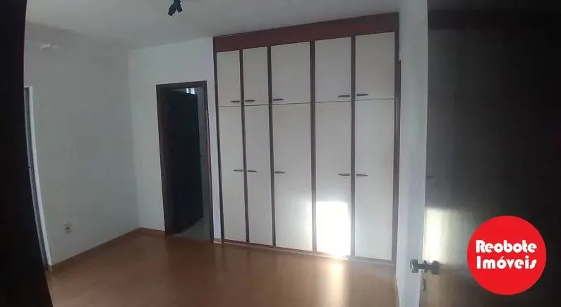 Foto 3 de Apartamento de 3 quartos (1 suíte) com escritório e varandas, Centro