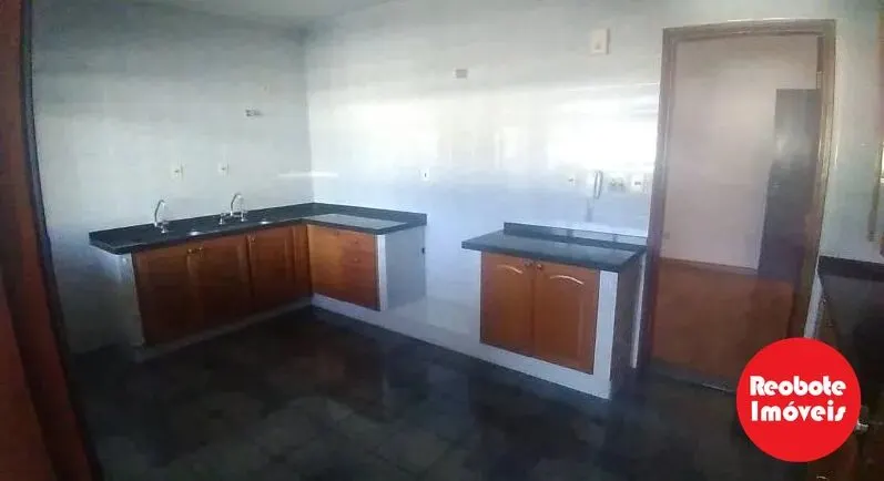 Foto 4 de Apartamento de 3 quartos (1 suíte) com escritório e varandas, Centro