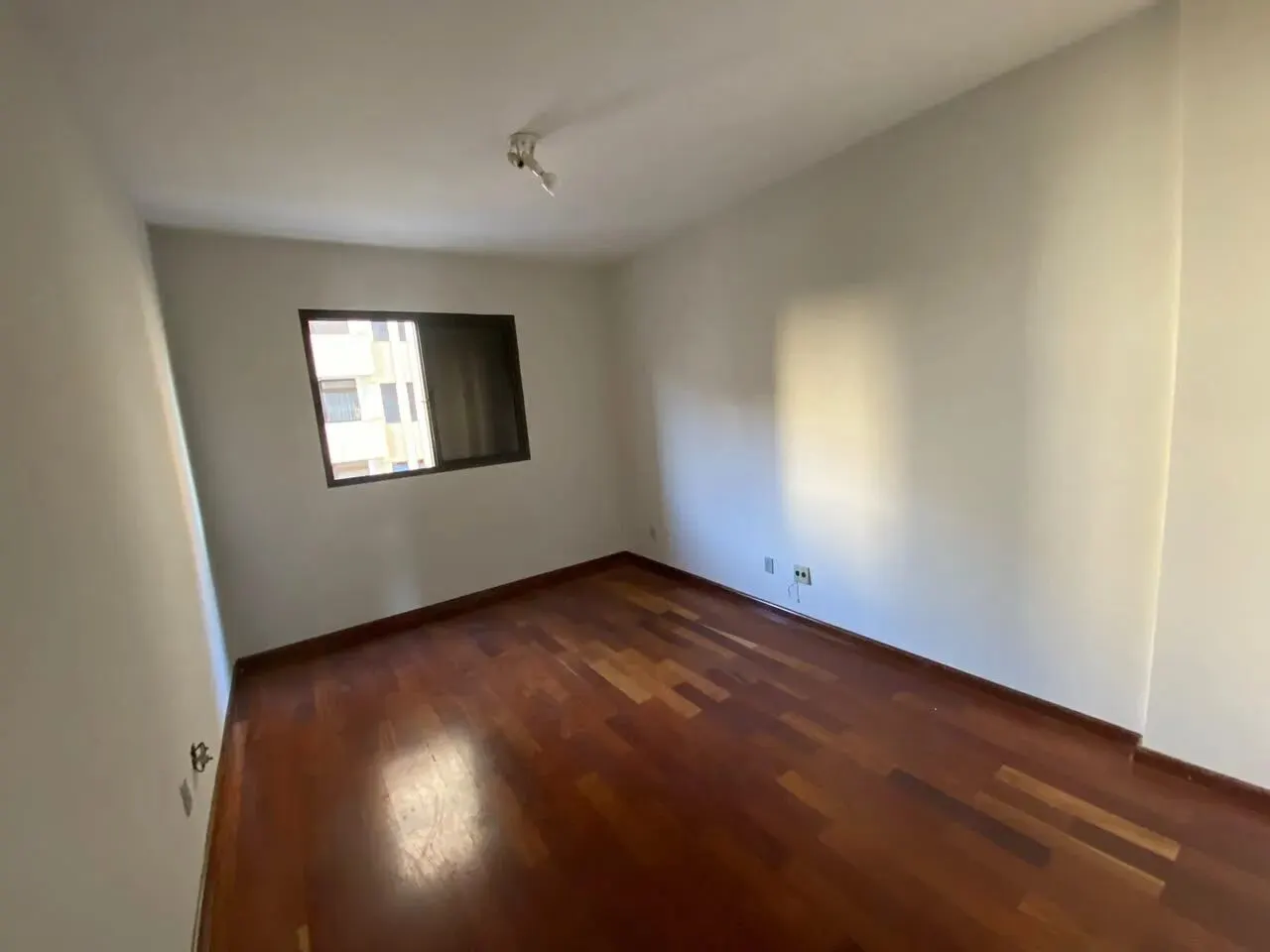 Foto 5 de Apartamento de 3 quartos (1 suíte) com sacada no Edifício Maria Virgínia Rennó, Centro