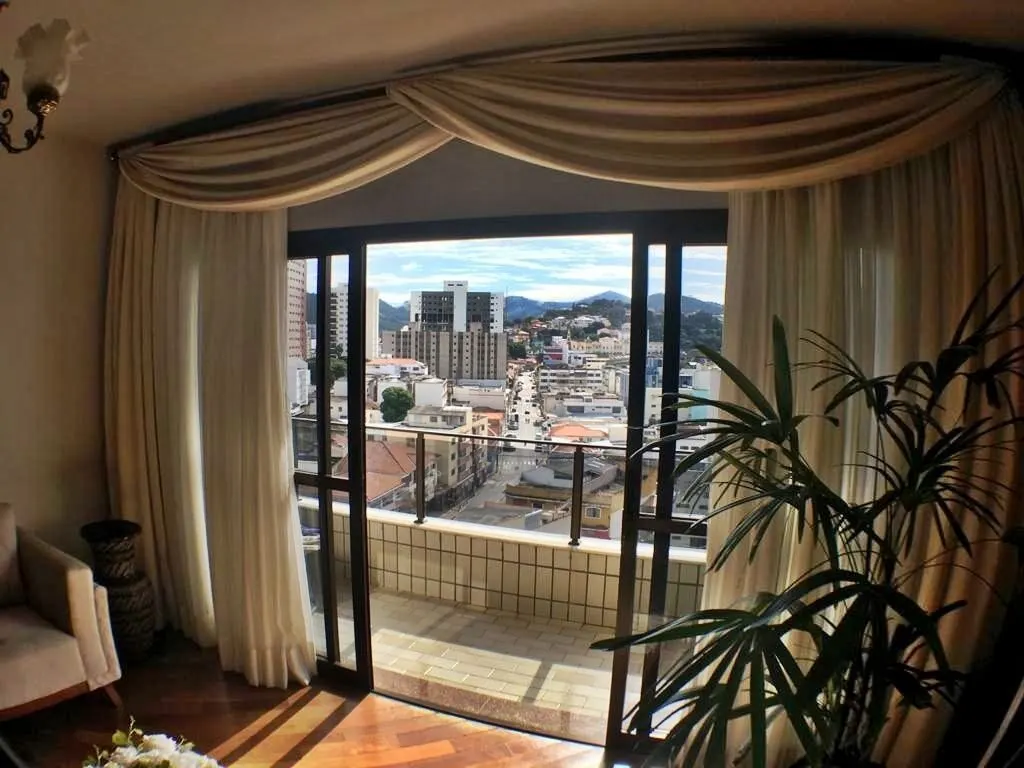 Foto 4 de Apartamento de 3 quartos (1 suíte) com varanda e vista para a cidade, Centro
