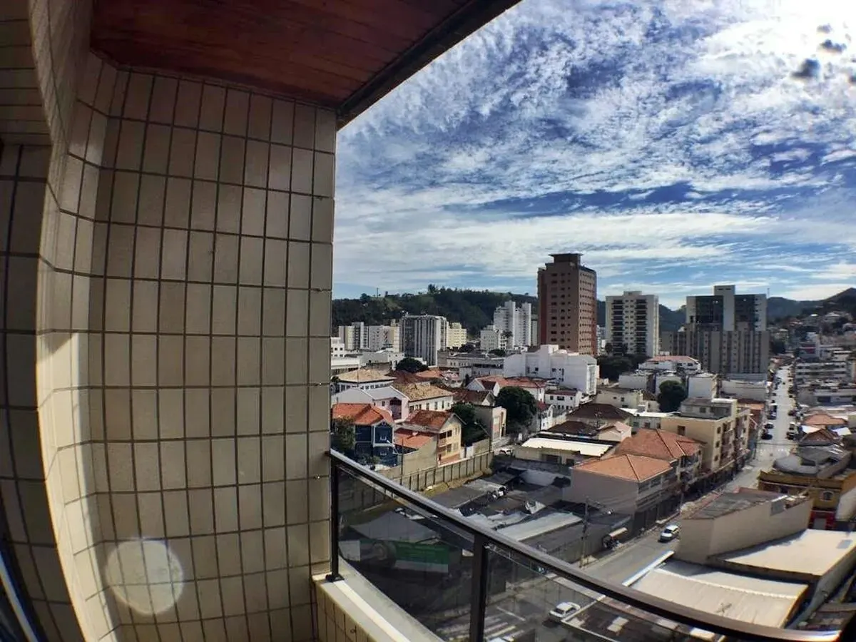 Foto 6 de Apartamento de 3 quartos (1 suíte) com varanda e vista, Centro
