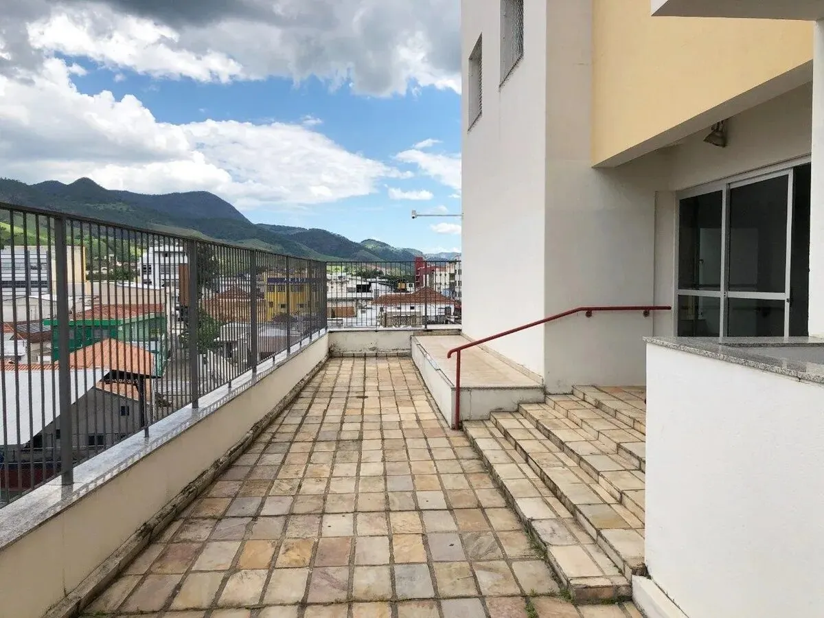 Foto 3 de Apartamento de 3 quartos (1 suíte) com sala ampla e terraço, Centro