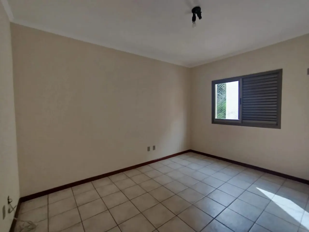 Foto 3 de Apartamento de 3 quartos (1 suíte) com sacada e 2 vagas cobertas, Varginha