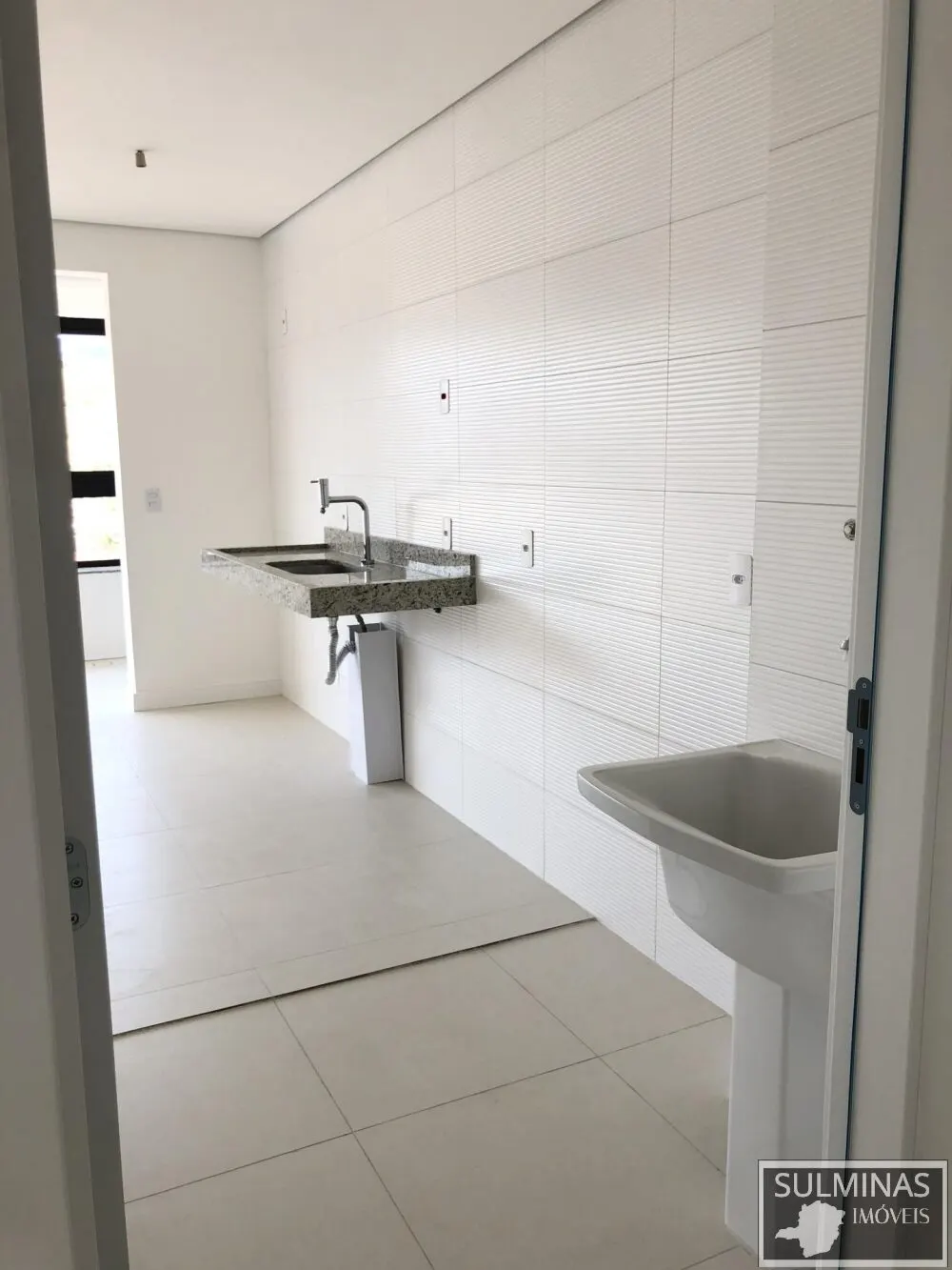 Foto 7 de Apartamento de 3 quartos (1 suíte) no Skyvision com lazer na cobertura, Avenida