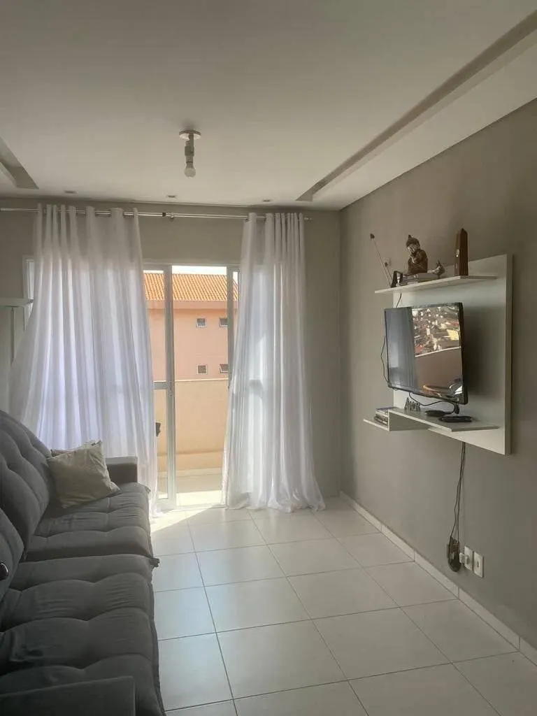 Foto 3 de Apartamento de 3 quartos (1 suíte) em condomínio com piscina, Morro Chic