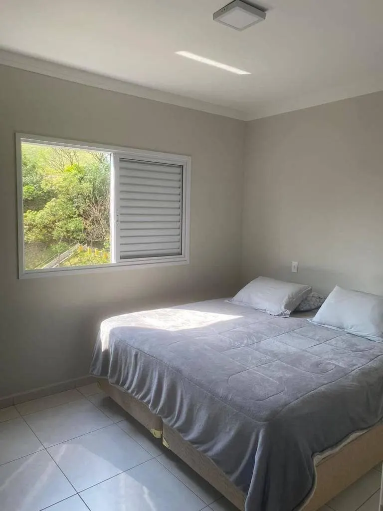 Foto 4 de Apartamento de 3 quartos (1 suíte) em condomínio com piscina, Morro Chic